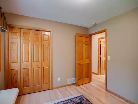 1400 W 107th St, Bloomington, MN 55431 photo 34