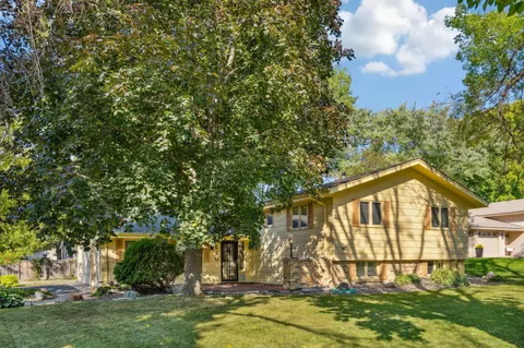 520 Quebec Ave S, Golden Valley, MN 55426