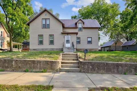 521 8th St NW, Faribault, MN 55021 photo 4