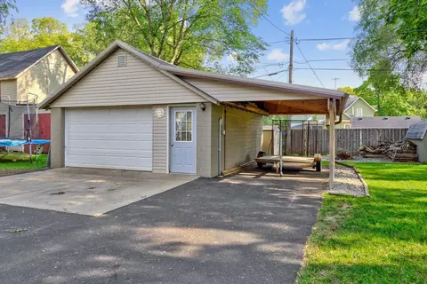 521 8th St NW, Faribault, MN 55021 photo 6