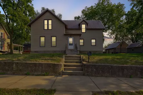 521 8th St NW, Faribault, MN 55021 photo 5
