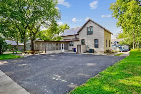 521 8th St NW, Faribault, MN 55021 photo 3