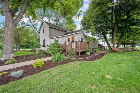 212 W Grant St, Ceylon, MN 56121