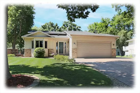 9443 Lancaster Ln N, Maple Grove, MN 55369