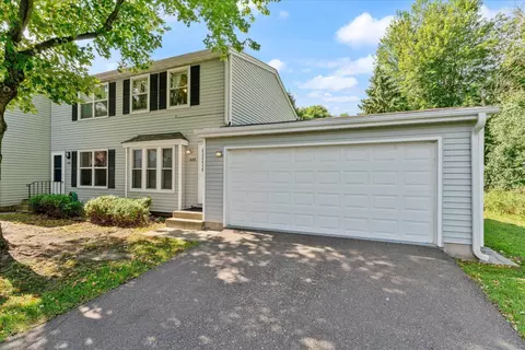 1428 N Granada Ave N, Oakdale, MN 55128