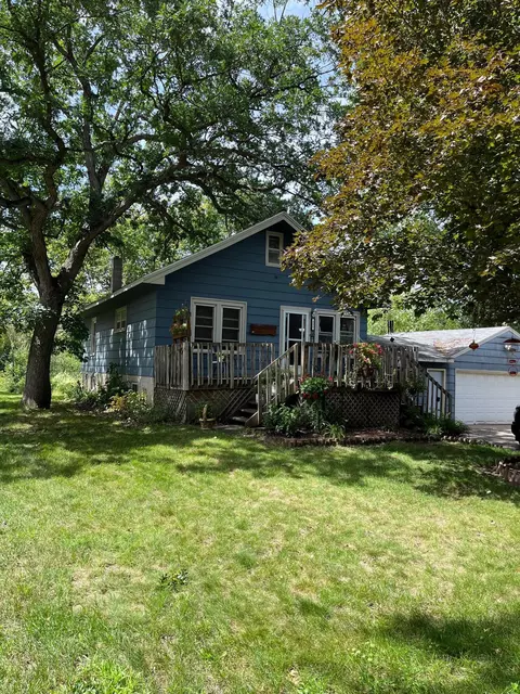331 Hawthorne Rd, East Bethel, MN 55092