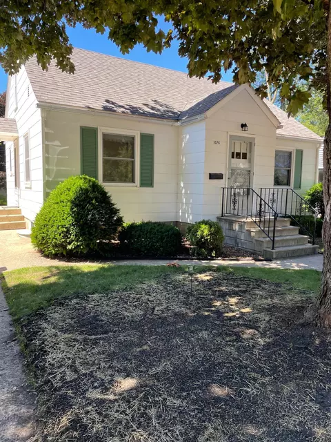 1026 S Oak Ave, Owatonna, MN 55060