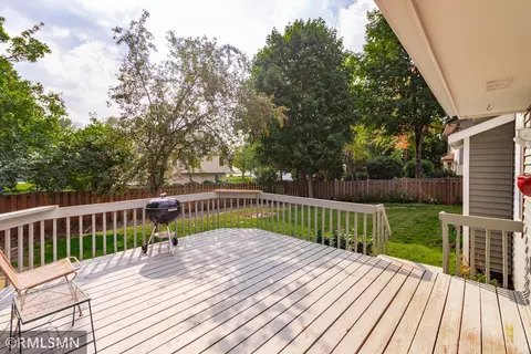 1058 Boston Hill Rd, Eagan, MN 55123 photo 9