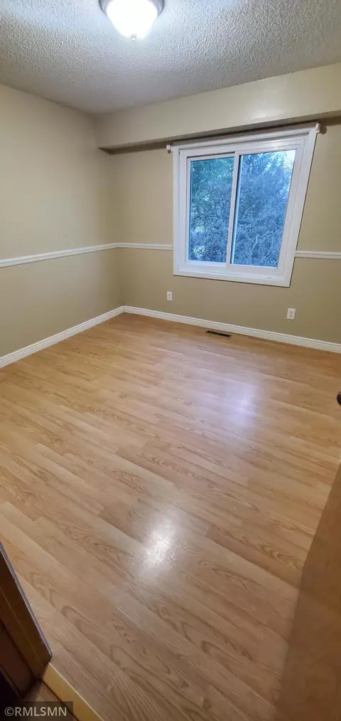 1058 Boston Hill Rd, Eagan, MN 55123 photo 34