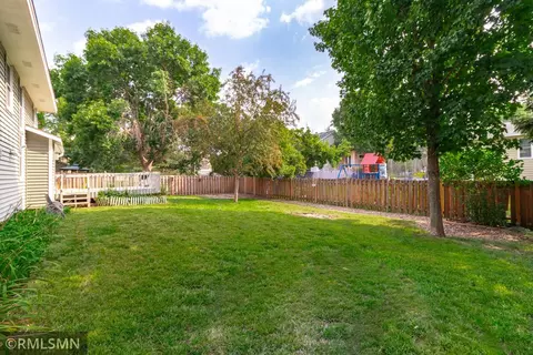 1058 Boston Hill Rd, Eagan, MN 55123 photo 8