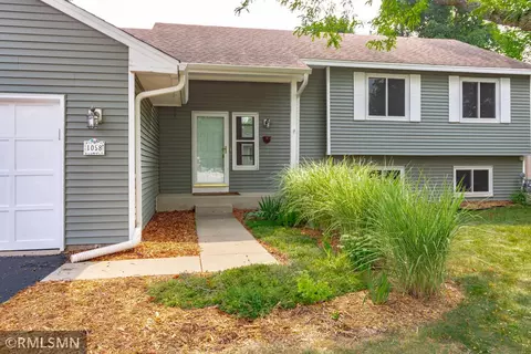 1058 Boston Hill Rd, Eagan, MN 55123 photo 3