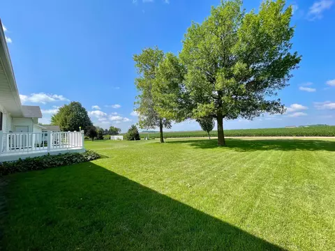 206 S Range Rd, Springfield, MN 56087 photo 4