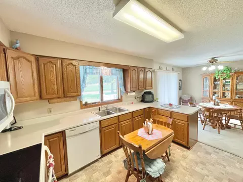 206 S Range Rd, Springfield, MN 56087 photo 18