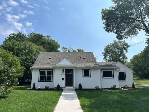425 Jefferson Ave S, Hopkins, MN 55343