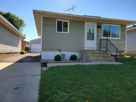 4520 16th Ave NW, Rochester, MN 55901