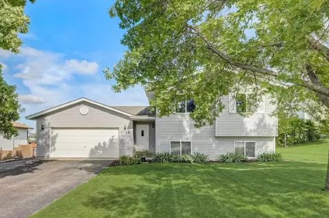 9190 Oriole Ln, Monticello, MN 55362