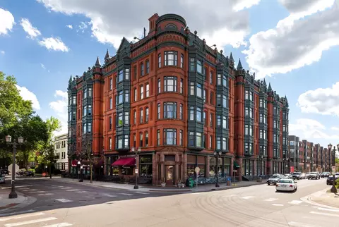 165 Western Ave N #200, Saint Paul, MN 55102