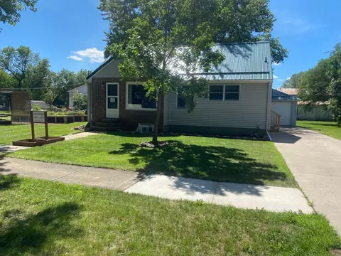 211 2nd St E, Morgan, MN 56266