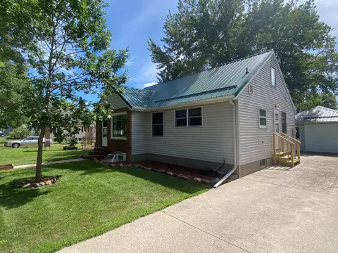 211 2nd St E, Morgan, MN 56266 photo 2
