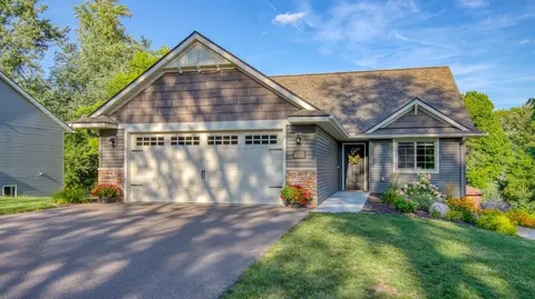2233 Mckinley Rd, Eau Claire, WI 54703