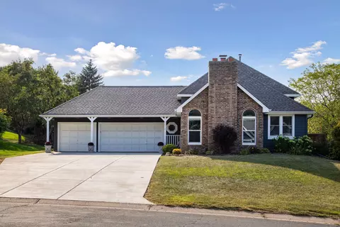 1616 Ashbury Pl, Eagan, MN 55122 photo 2