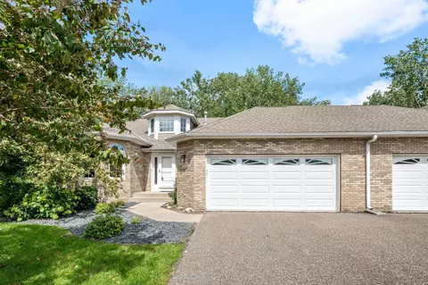 4170 Thornhill Ln, Vadnais Heights, MN 55127