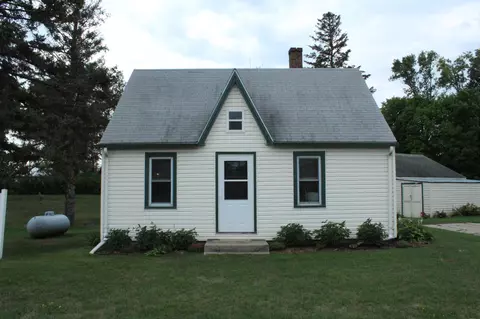 301 Linser St, Garfield, MN 56332