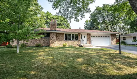 1100 Valley High Dr, Bloomington, MN 55431