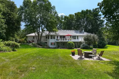 5010 Broadmoor Dr, Independence, MN 55359