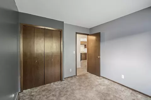 1666 Hickory Hill Dr, Eagan, MN 55122 photo 21