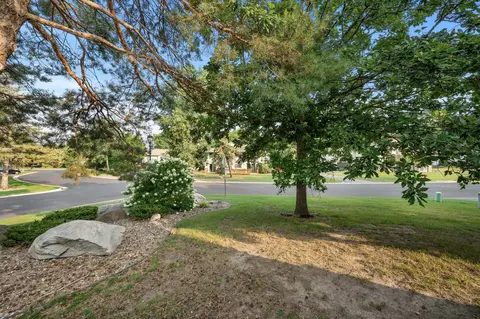 1666 Hickory Hill Dr, Eagan, MN 55122 photo 36