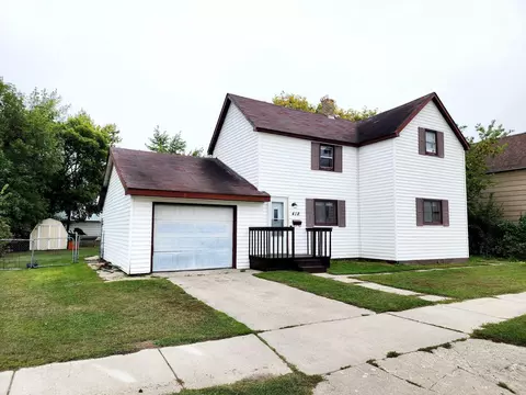 418 Conley Ave S, Thief River Falls, MN 56701