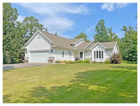 1838 Grotte Ave NE, Bemidji, MN 56601