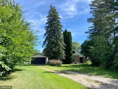 45 Garden Rd NE, Hutchinson, MN 55350