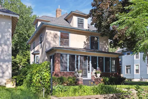1709 Dupont Ave N, Minneapolis, MN 55411