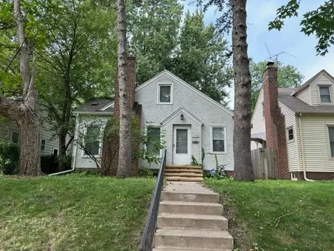 3743 Knox Ave N, Minneapolis, MN 55412
