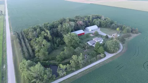 86264 365th St, Olivia, MN 56277