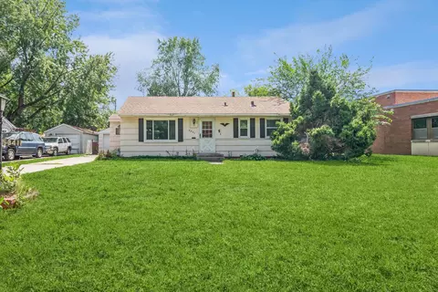 5341 Lakeside Ave N, Crystal, MN 55429