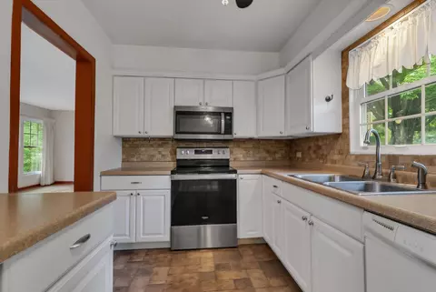 25 Traverse Rd, Saint Cloud, MN 56301 photo 2