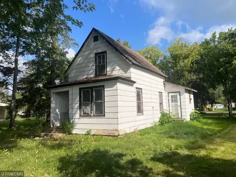 514 3rd St NW, Aitkin, MN 56431