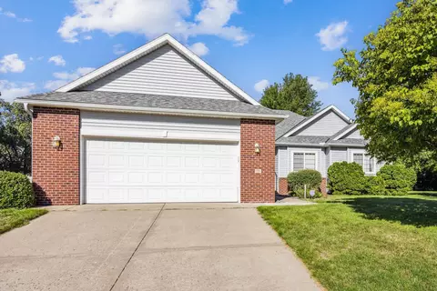 11 Lindsay Ct, Saint Cloud, MN 56301