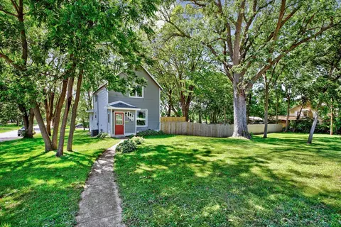 821 Division St E, Faribault, MN 55021 photo 2