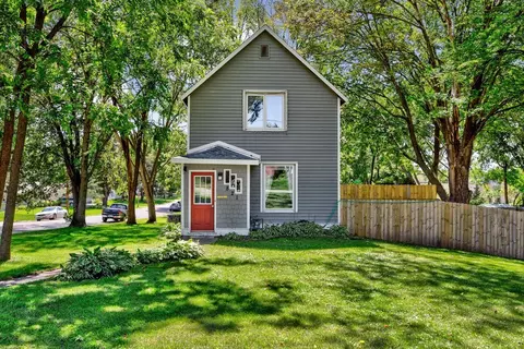 821 Division St E, Faribault, MN 55021