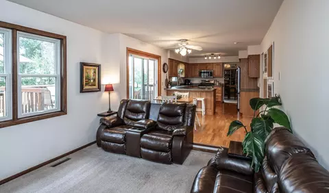 993 Ticonderoga Trl, Eagan, MN 55123 photo 8