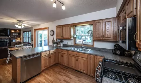 993 Ticonderoga Trl, Eagan, MN 55123 photo 5