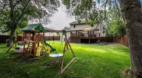 993 Ticonderoga Trl, Eagan, MN 55123 photo 2