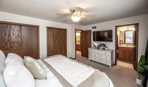 993 Ticonderoga Trl, Eagan, MN 55123 photo 17