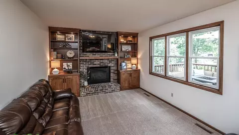 993 Ticonderoga Trl, Eagan, MN 55123 photo 9