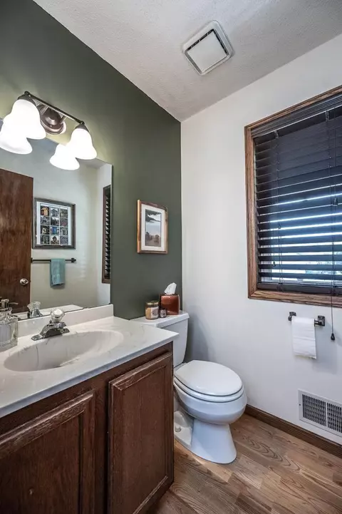 993 Ticonderoga Trl, Eagan, MN 55123 photo 16
