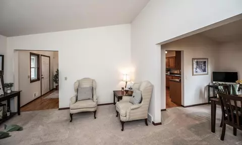 993 Ticonderoga Trl, Eagan, MN 55123 photo 14